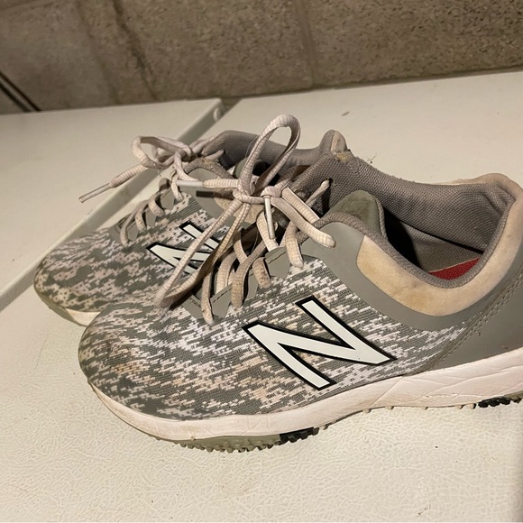 New balance 6.5 turf shoes - Picture 2 of 7